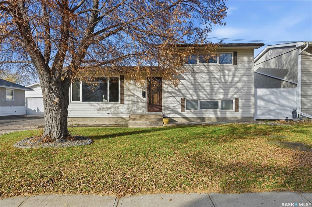 128 Yarnton Crescent, SK023570, Saskatchewan,