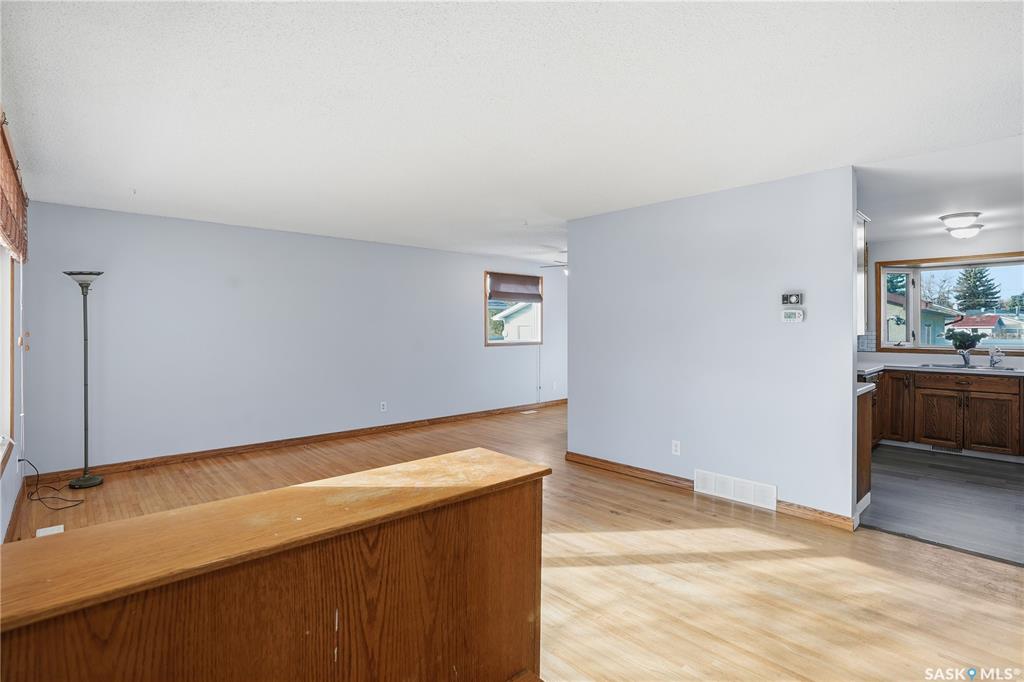 Third View of 128 Yarnton Crescent, Regent Park, Regina, Saskatchewan, S4R 4A3