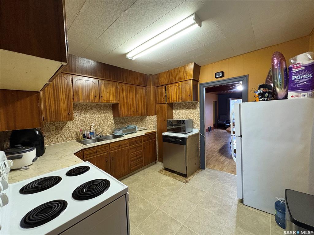 Fifth View of 2204 Montreal Street, General Hospital, Regina, Saskatchewan, S4P 0W4