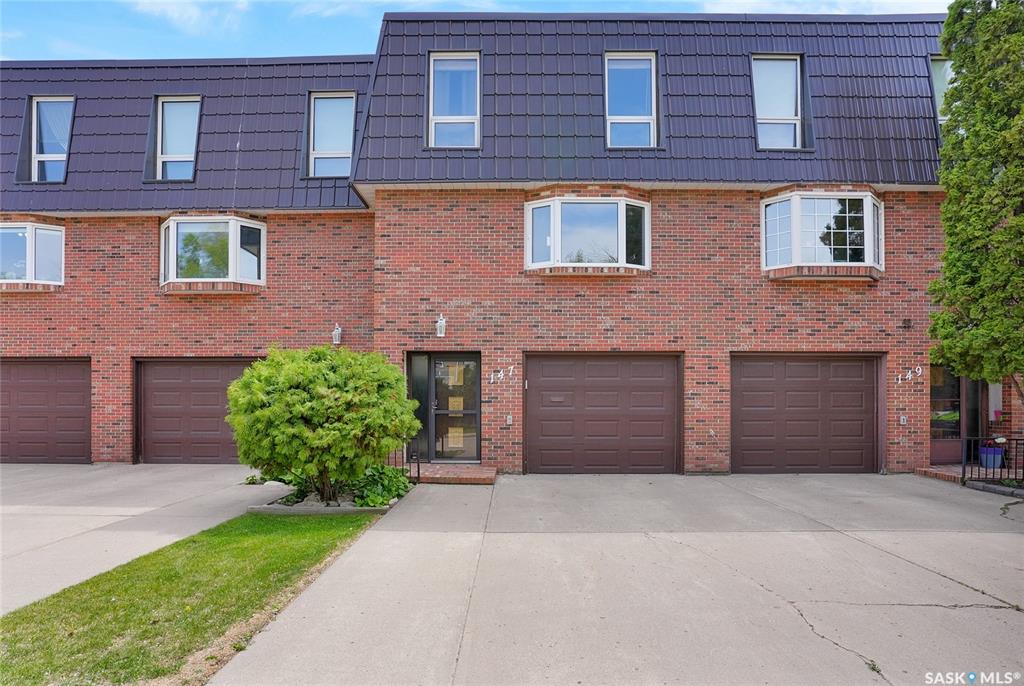 Fourth View of 147 Hochelaga Street W, Central MJ, Moose Jaw, Saskatchewan, S6H 2G2