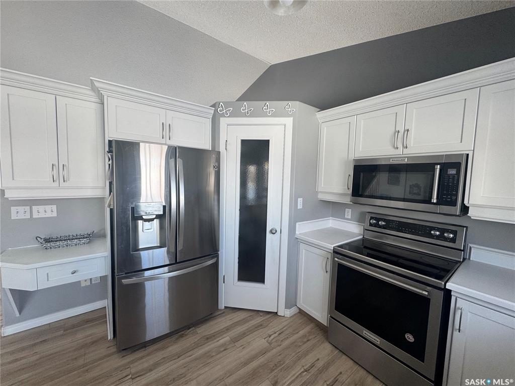 Fifth View of 509 Meadow Road, Pilot Butte, Saskatchewan, S0G 3Z0