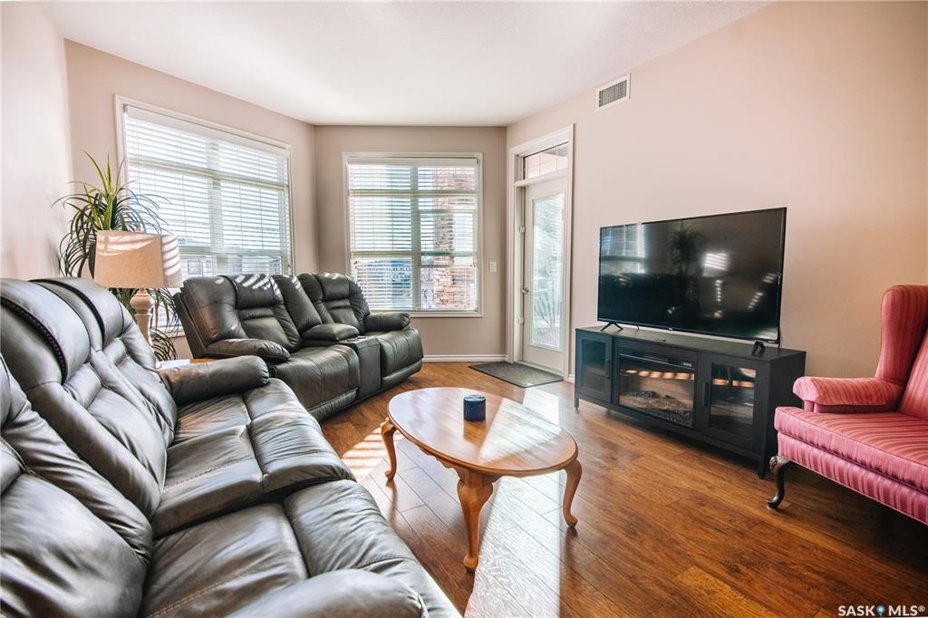 Third View of 2150 Heseltine Road #104, River Bend, Regina, Saskatchewan, S4V 1K9