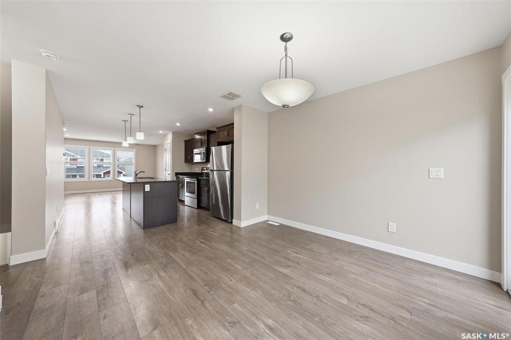 Fifth View of 560 Pringle Crescent, Stonebridge, Saskatoon, Saskatchewan, S7T 0W9