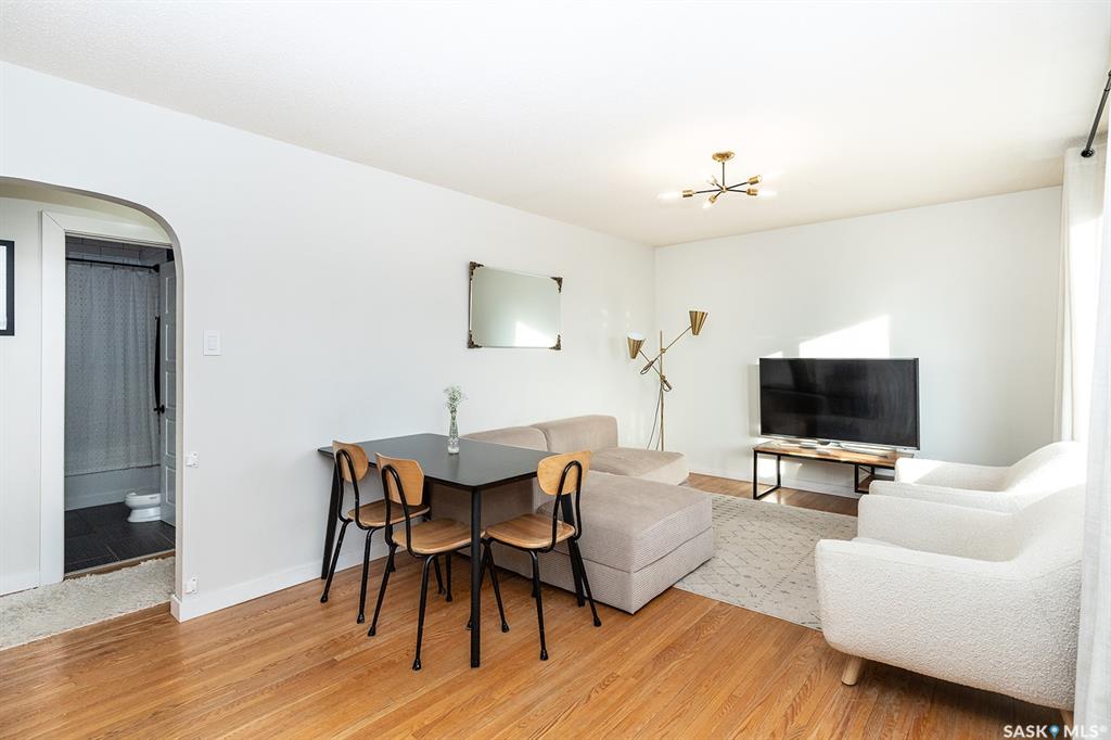 Fifth View of 2212 York Avenue, Queen Elizabeth, Saskatoon, Saskatchewan, S7J 1J1