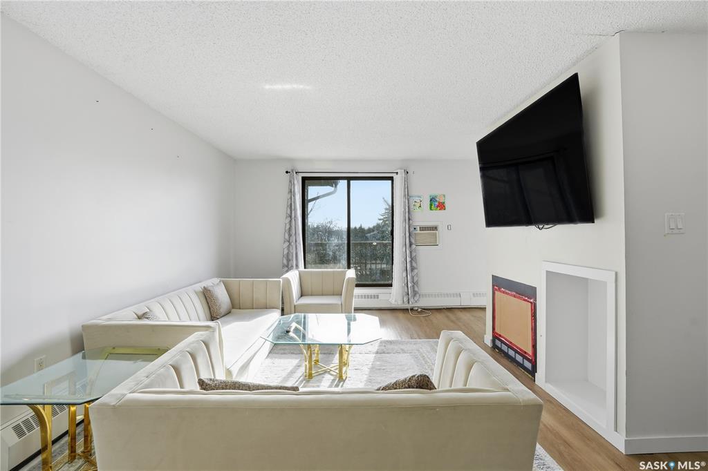 Fifth View of 31 Rodenbush Drive #306, Uplands, Regina, Saskatchewan, S4R 8C7