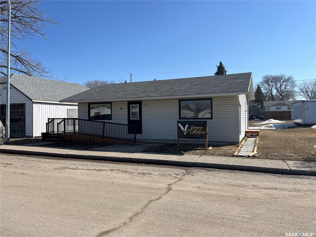 90 1st Street #NE, SK024112, Saskatchewan,