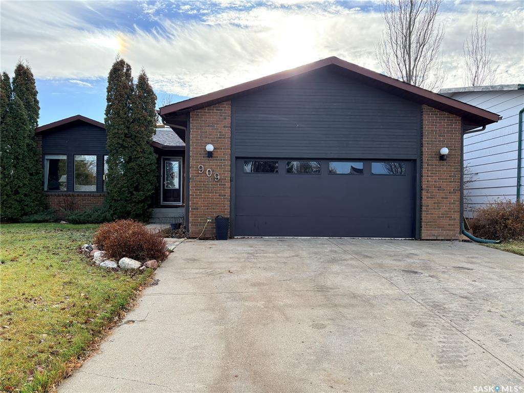 909 Larson Crescent, SK024127, Saskatchewan,