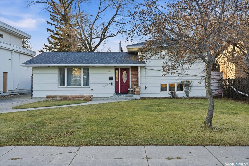 Main View of 510 Bate Crescent, Grosvenor Park, Saskatoon, Saskatchewan, S7H 3A7
