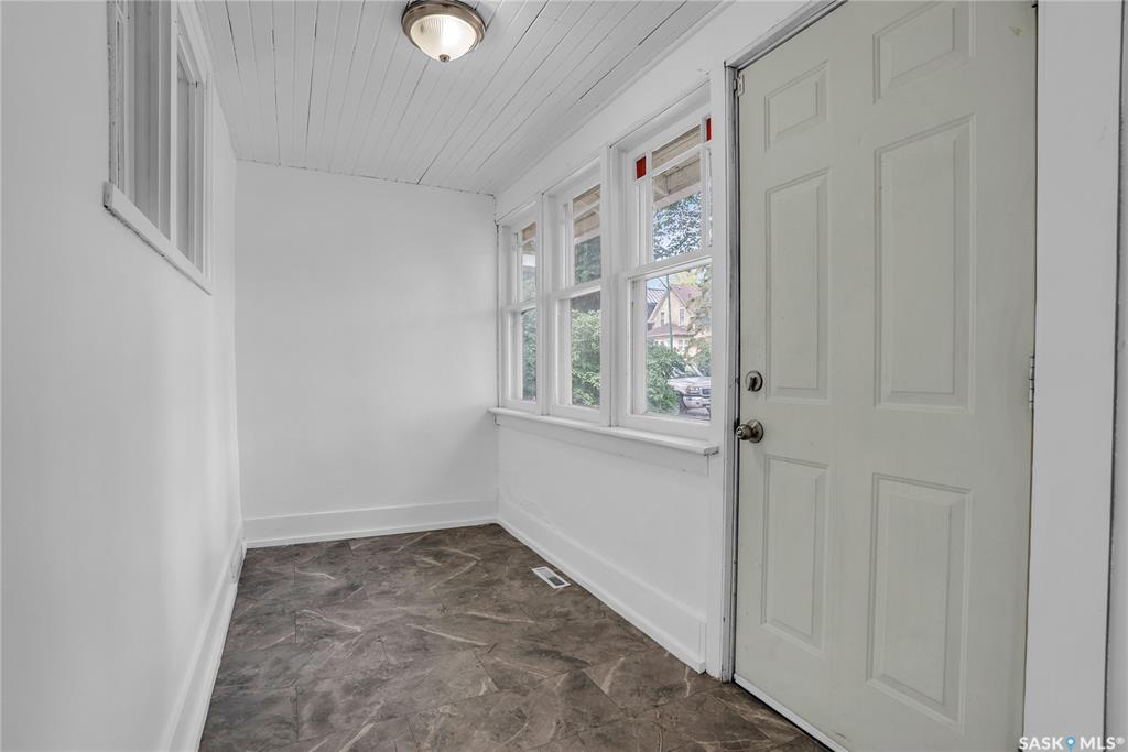 Second View of 107 28th Street W, Caswell Hill, Saskatoon, Saskatchewan, S7L 0K1