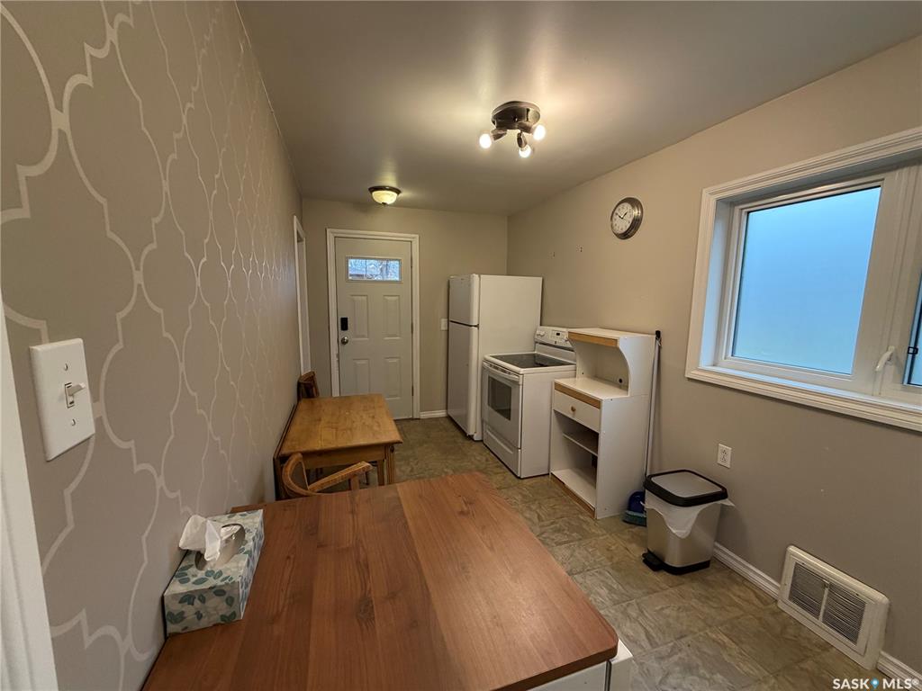 Fourth View of 651 Ominica Street E, Hillcrest MJ, Moose Jaw, Saskatchewan, S6H 0H4