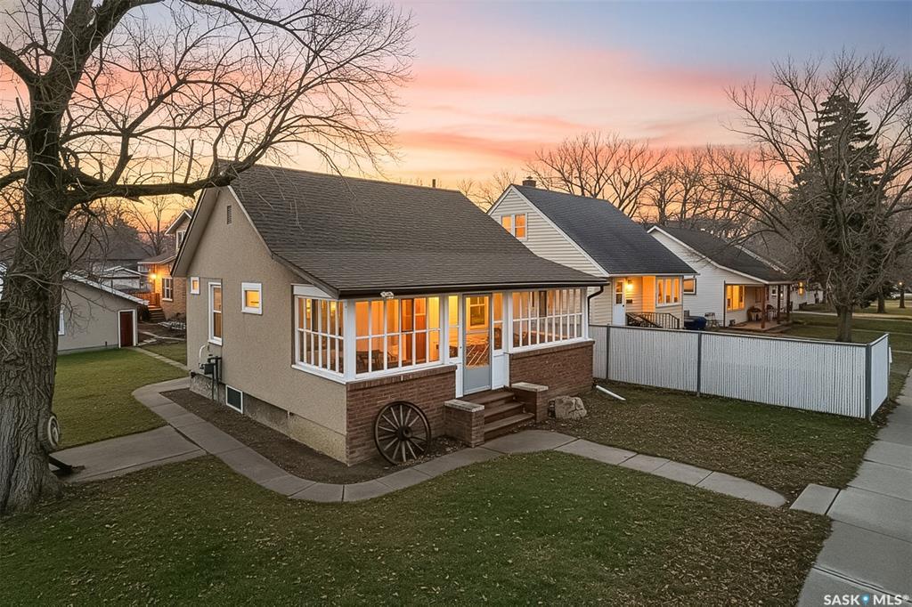 Second View of 759 Ominica Street E, Hillcrest MJ, Moose Jaw, Saskatchewan, S6H 0H7