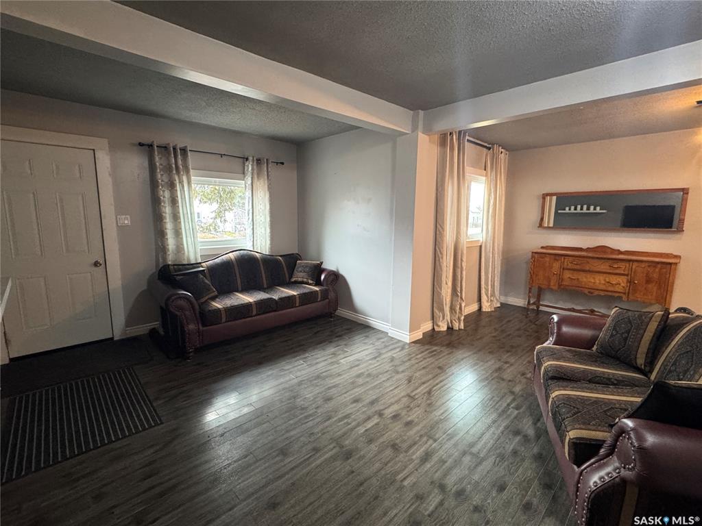 Fifth View of 213 3rd Avenue W, Biggar, Saskatchewan, S0K 0M0