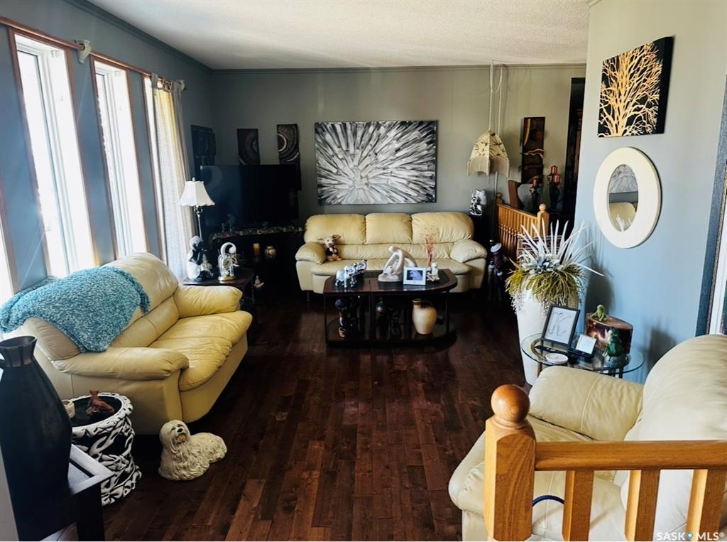 Fifth View of 550 6th Avenue Nw, North West, Swift Current, Saskatchewan, S9H 3P6