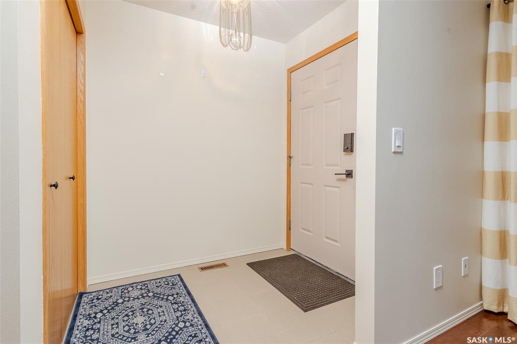 Fifth View of 420 Heritage Crescent #102, Wildwood, Saskatoon, Saskatchewan, S7H 5P3