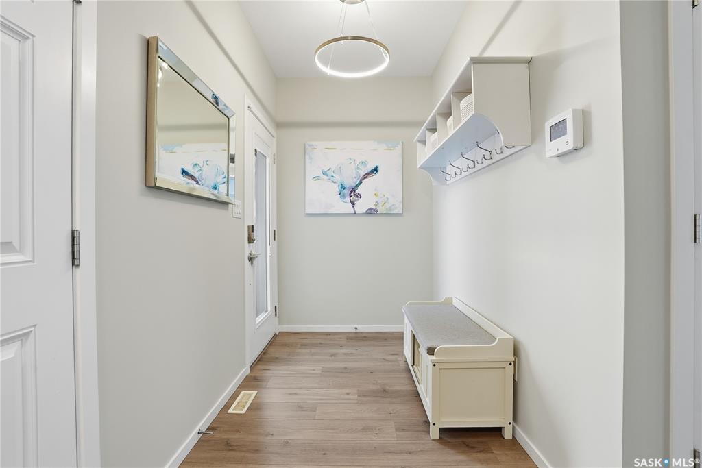 Second View of 551 Kensington Place, Kensington, Saskatoon, Saskatchewan, S7L 6N5