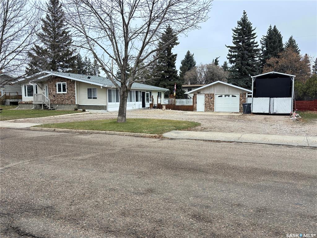 Third View of 1232 111 Th Street, Deanscroft, North Battleford, Saskatchewan, S9A 3N3