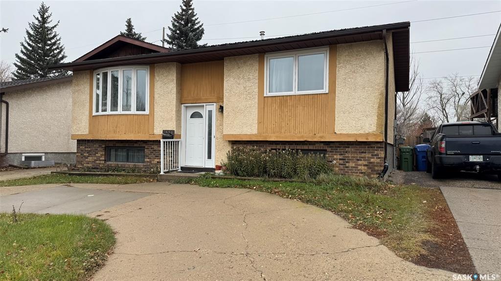 Main View of 1534 Fleet Street, Glencairn Village, Regina, Saskatchewan, S4N 5S1