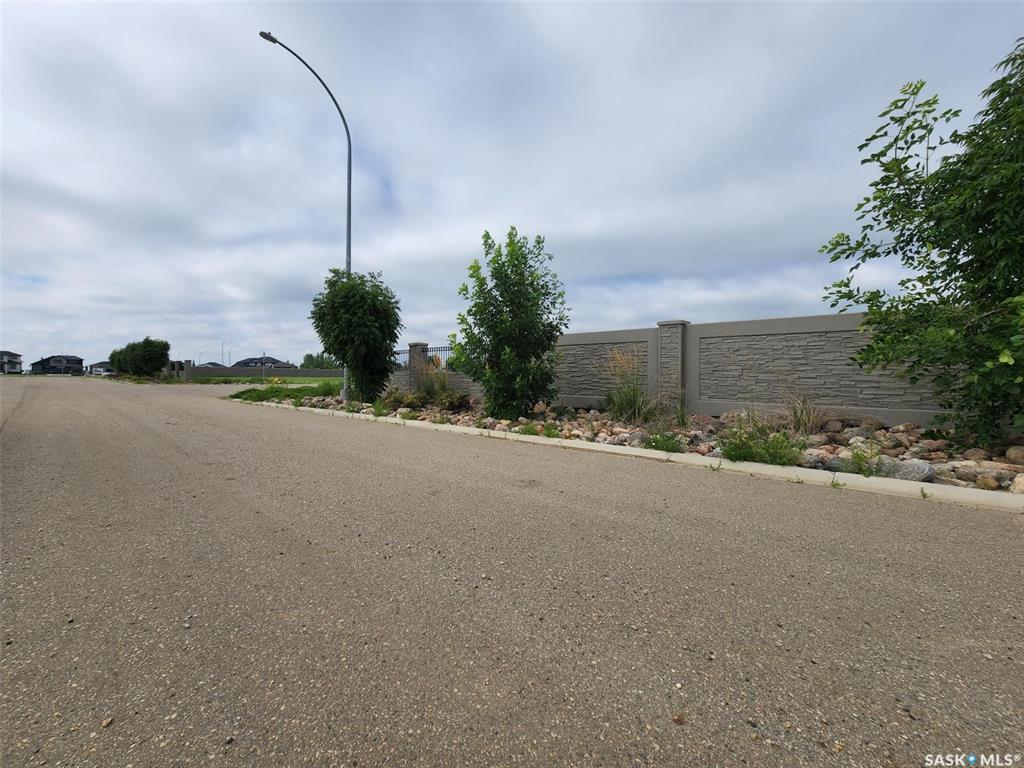 Fifth View of 14 Creekside Terrace, Weyburn, Saskatchewan, S4H 3C1