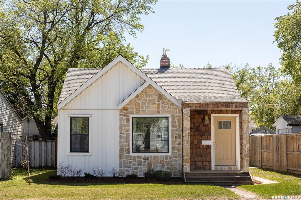 Third View of 2 Connaught Place, Kelsey/Woodlawn, Saskatoon, Saskatchewan, S7L 1C7