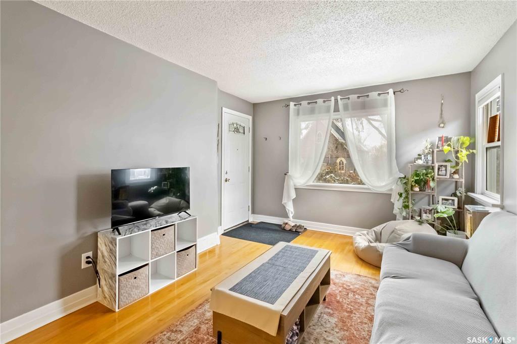 Fourth View of 315 I Avenue S, Riversdale, Saskatoon, Saskatchewan, S7M 1Y1