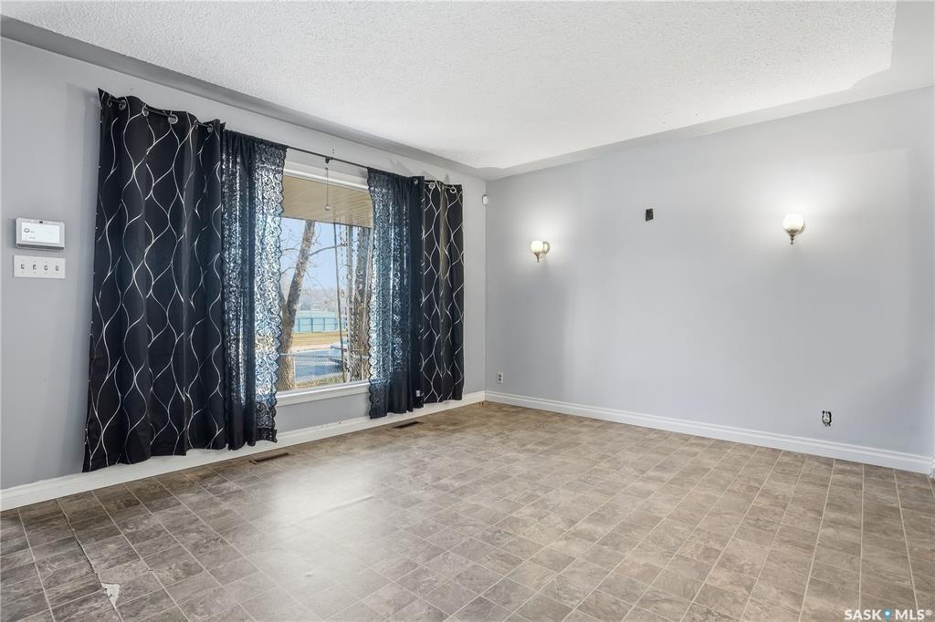 Fifth View of 918 Garnet Street, Washington Park, Regina, Saskatchewan, S4T 2X5