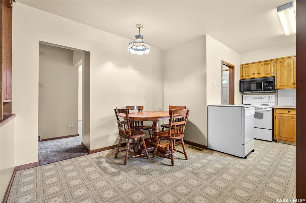 Second View of 1113 Vaughan Street, Westmount/Elsom, Moose Jaw, Saskatchewan, S6H 5P3