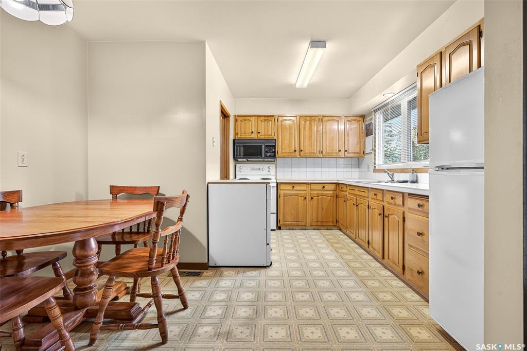 Third View of 1113 Vaughan Street, Westmount/Elsom, Moose Jaw, Saskatchewan, S6H 5P3