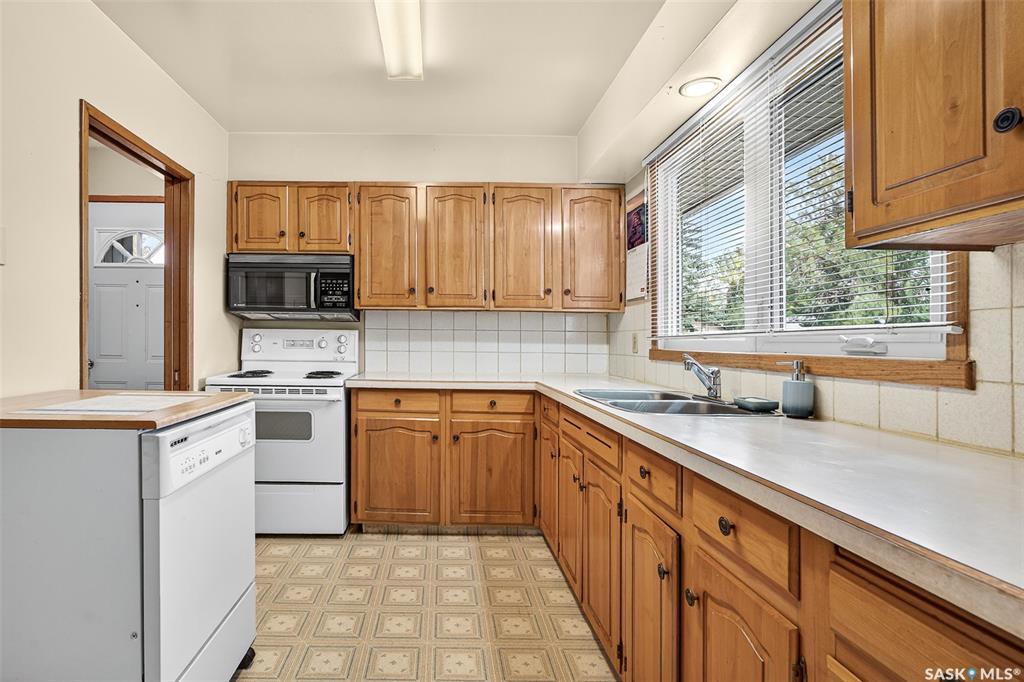 Fifth View of 1113 Vaughan Street, Westmount/Elsom, Moose Jaw, Saskatchewan, S6H 5P3