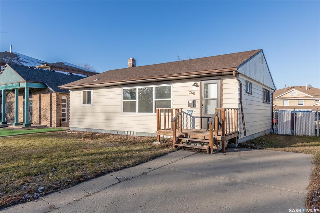 Fourth View of 280 Athabasca Street E, Hillcrest MJ, Moose Jaw, Saskatchewan, S6H 0L5