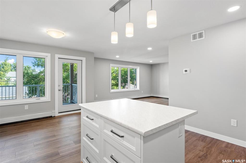 Third View of 318 108th Street W #202, Sutherland, Saskatoon, Saskatchewan, S7N 1P8