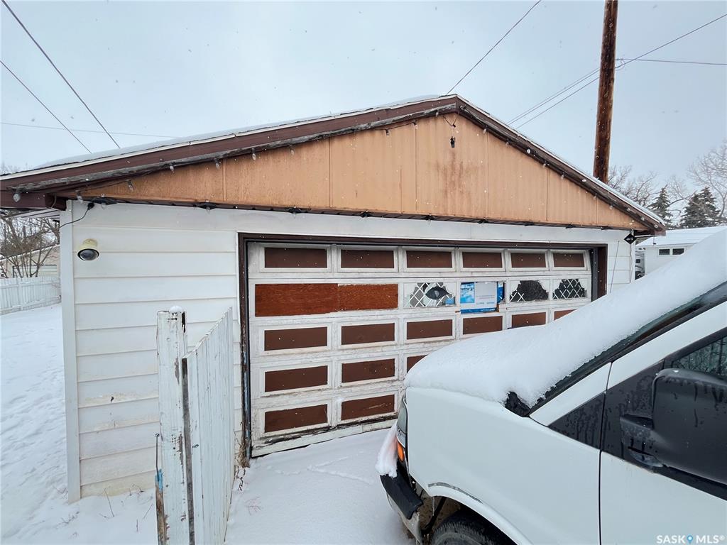 Third View of 307 Aspen Street, Maple Creek, Saskatchewan, S0N 1N0