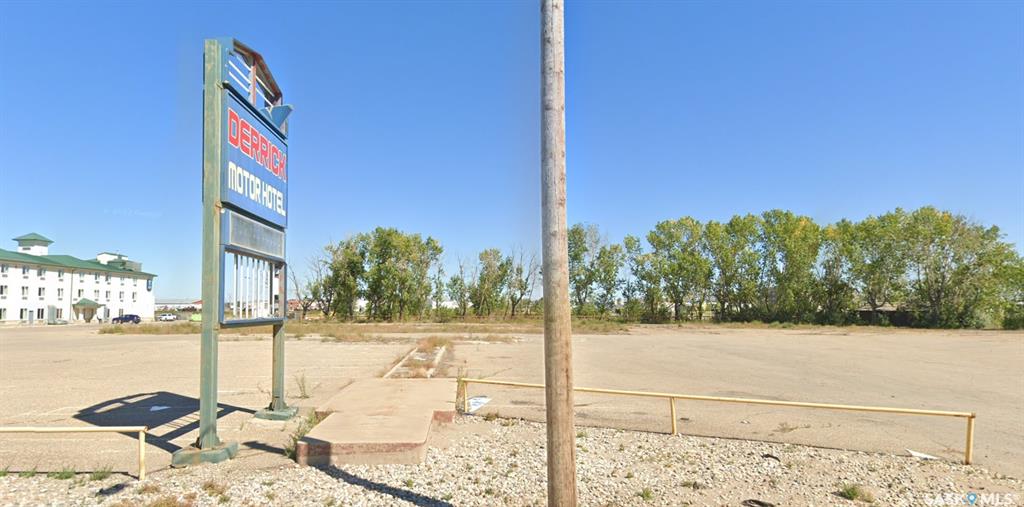 Second View of 125 4th Street, Estevan, Saskatchewan, S4A 0T4