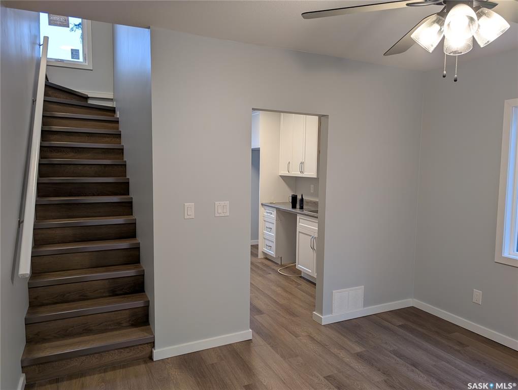 Fifth View of 102 32nd Street W, Caswell Hill, Saskatoon, Saskatchewan, S7L 0S1