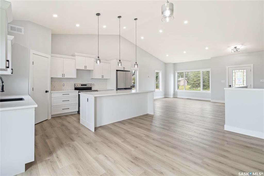 Fourth View of 208 2nd Street S, Waldheim, Saskatchewan, S0K 4R0