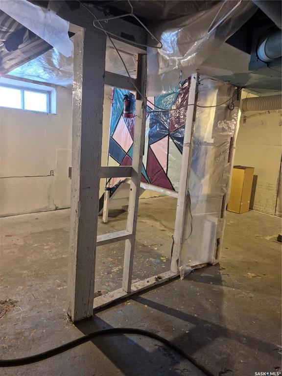 Fourth View of 803 I Avenue N, Westmount, Saskatoon, Saskatchewan, S7L 2H2