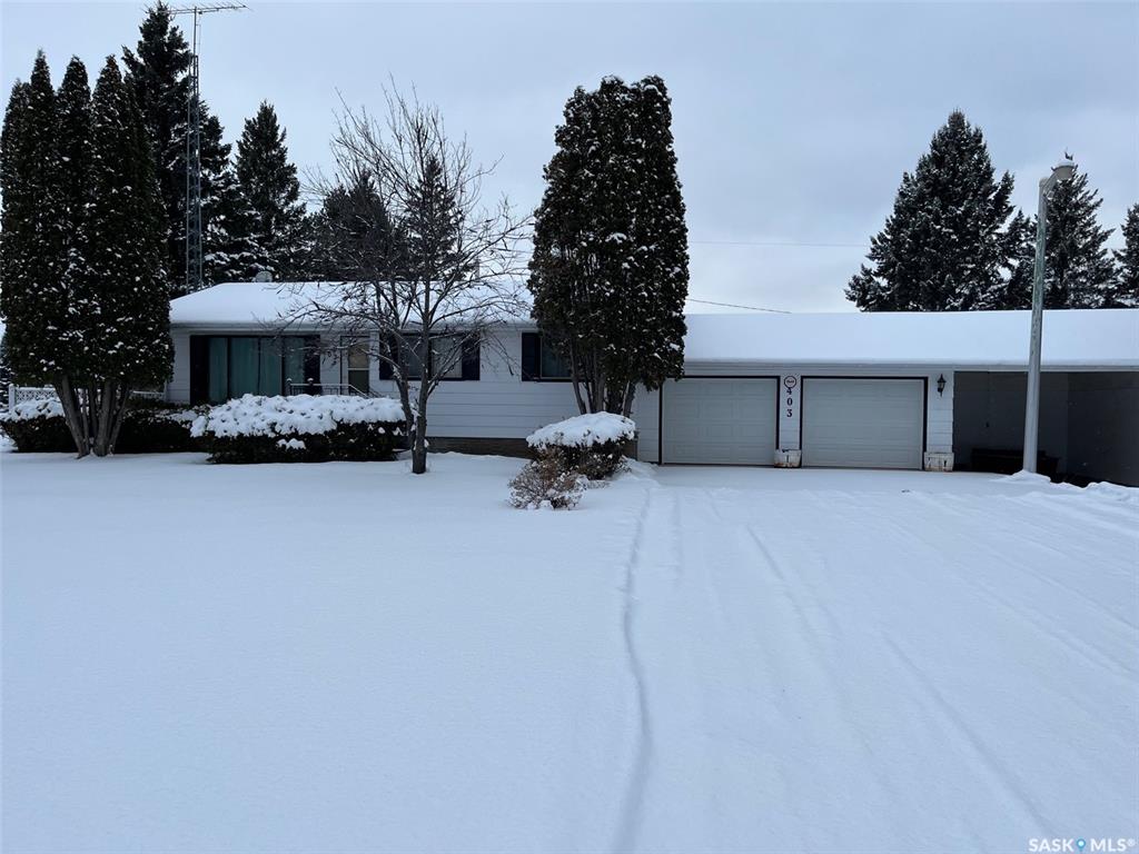 Main View of 403 Cedar Avenue, Buckland Rm No. 491, Saskatchewan, S6V 5R3