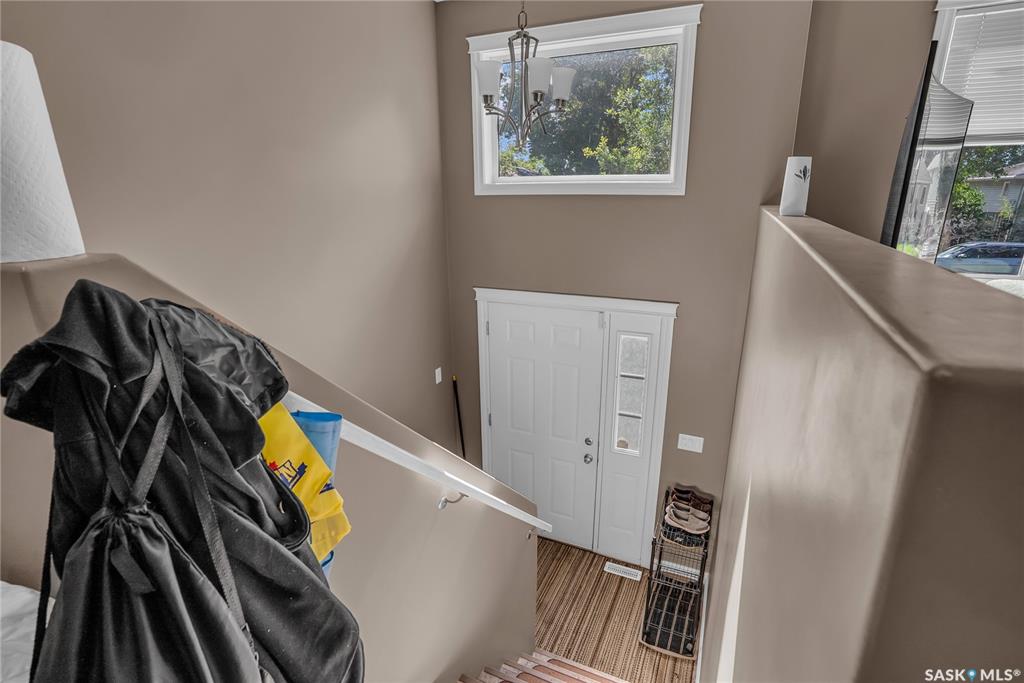 Fifth View of 432 S Avenue S, Pleasant Hill, Saskatoon, Saskatchewan, S7M 3A4