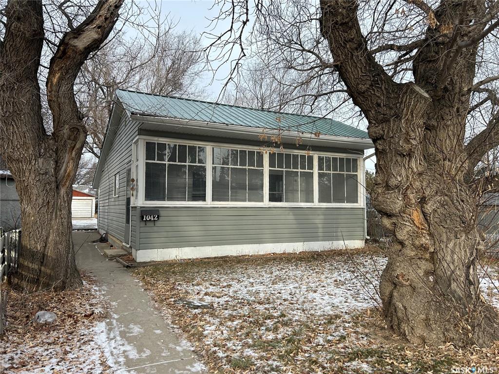 1042 Coteau Street W, SK025298, Saskatchewan,