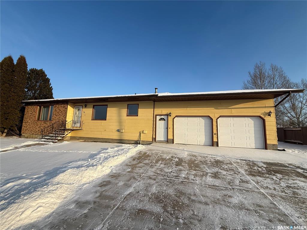 Second View of 31 Thomson Drive, Kindersley, Saskatchewan, S0L 1S1