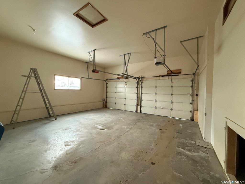 Fifth View of 31 Thomson Drive, Kindersley, Saskatchewan, S0L 1S1