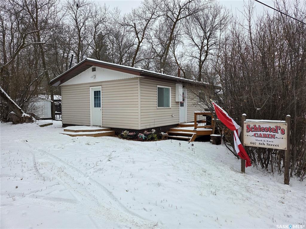 Third View of 697 8th Street, White Bear IR 70, Saskatchewan, S0C 0R0