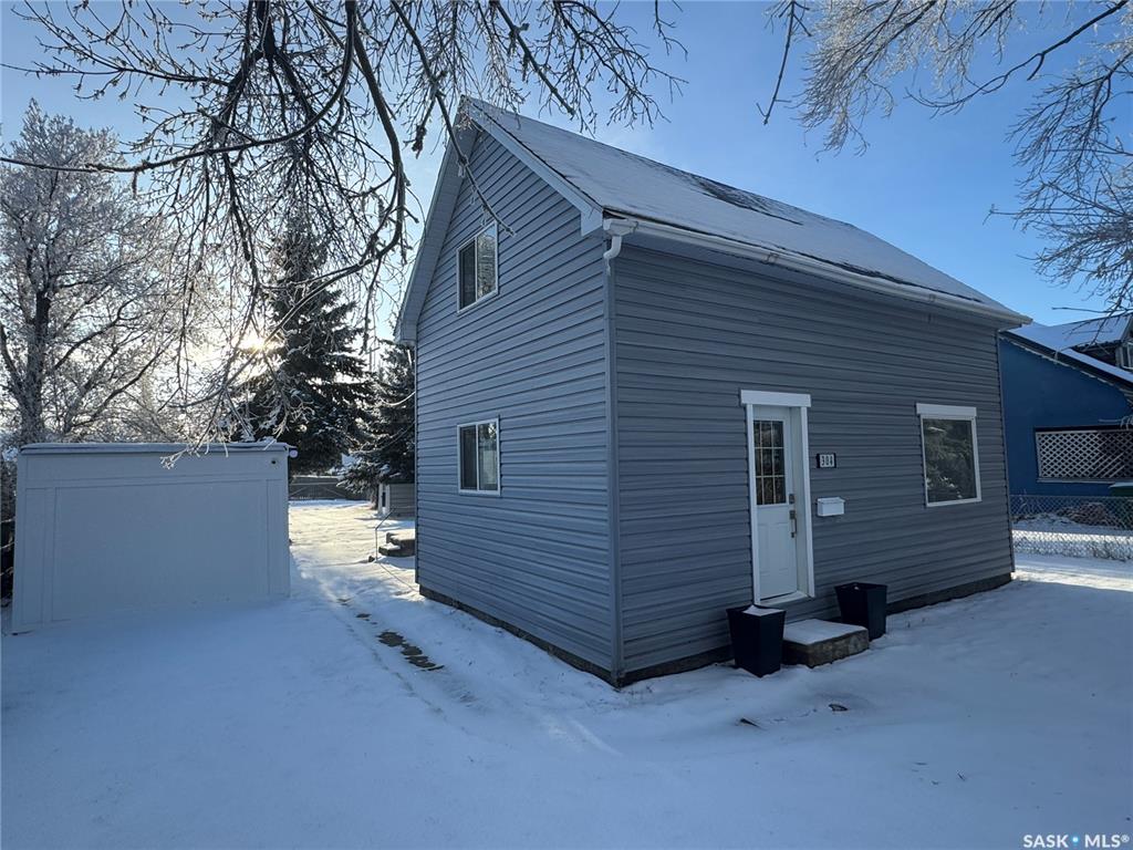Second View of 304 5th Avenue E, Biggar, Saskatchewan, S0K 0M0