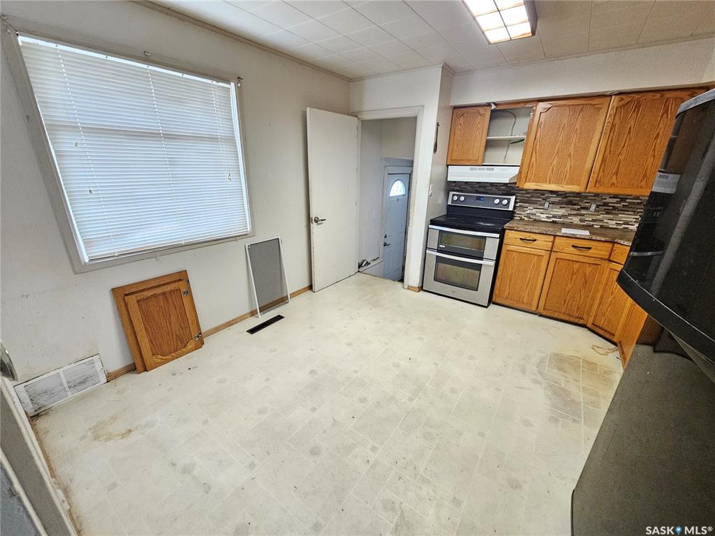 Third View of 1066 Montgomery Street, Palliser, Moose Jaw, Saskatchewan, S6H 2X1