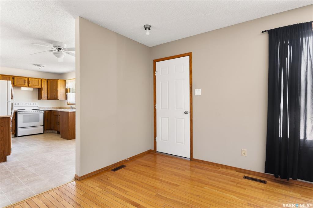 Fourth View of 1190 Ferguson Crescent, Parkridge RG, Regina, Saskatchewan, S4N 6V6