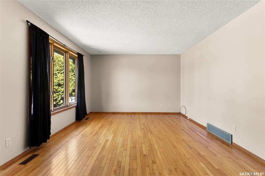 Fifth View of 1190 Ferguson Crescent, Parkridge RG, Regina, Saskatchewan, S4N 6V6