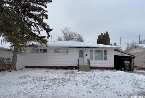 MLS® listing #SK025556 for sale located at 1013 Grayson Crescent