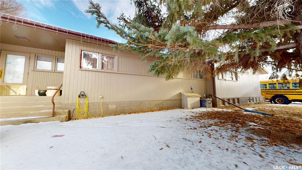 135 145 3rd Street E #E, SK025570, Saskatchewan,