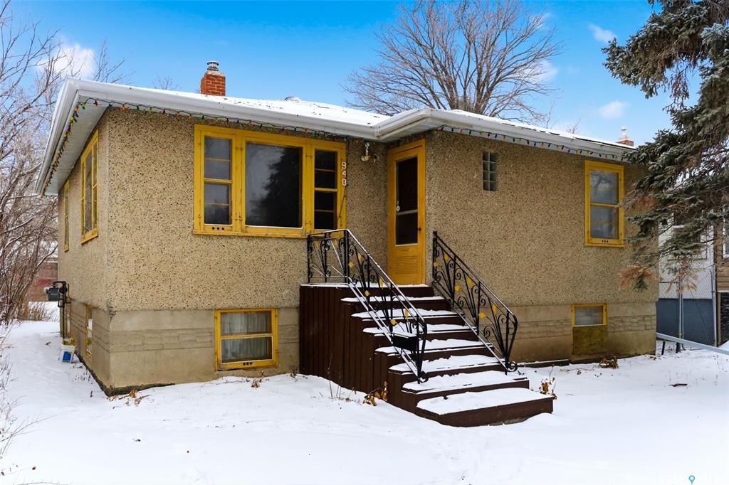 MLS® listing #SK025597 for sale located at 940 Elphinstone Street