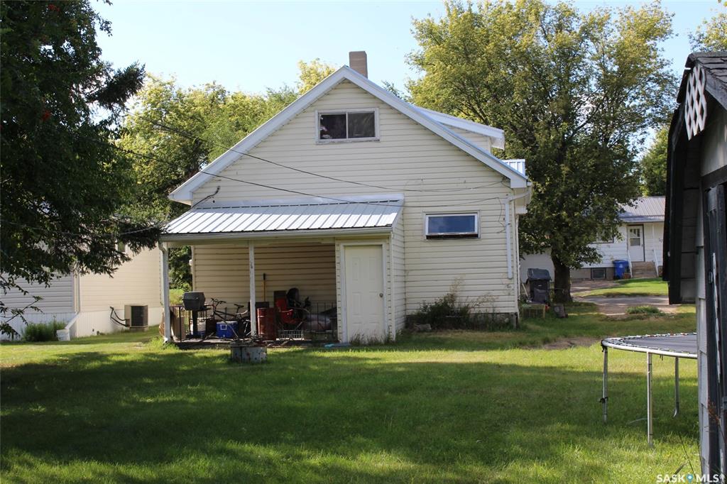 Third View of 508 1st Avenue E, Lampman, Saskatchewan, S0C 1N0