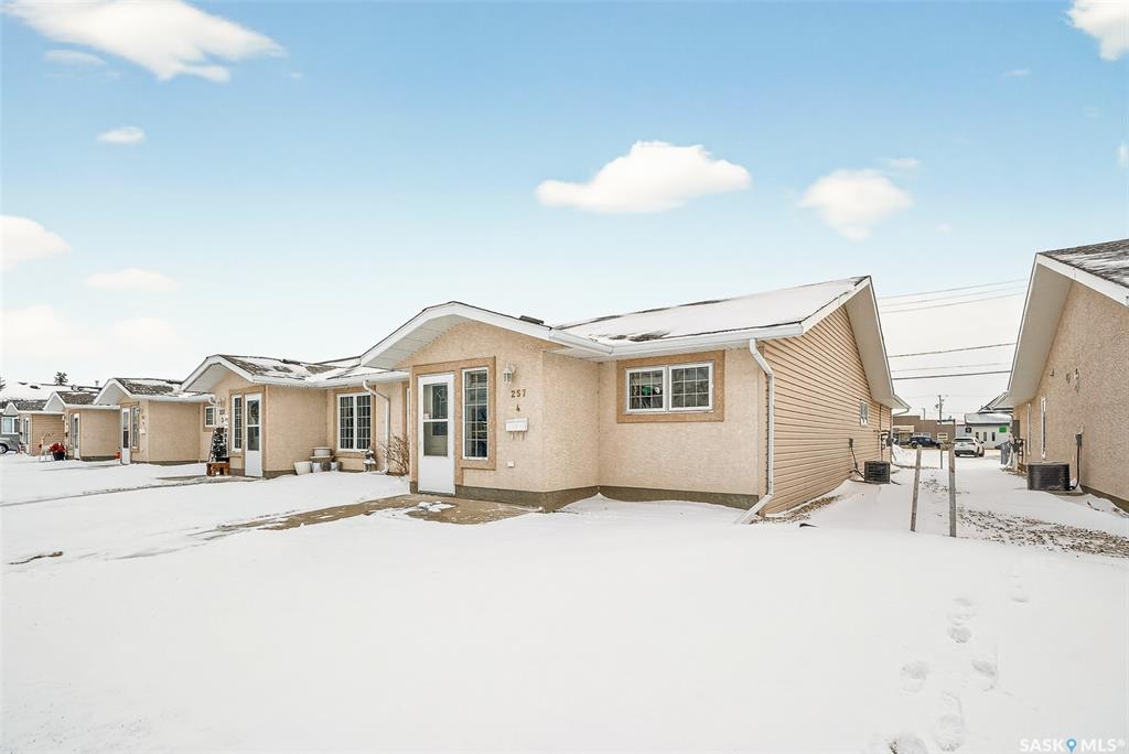 Third View of 257 Fairford Street W #4, Central MJ, Moose Jaw, Saskatchewan, S6H 1V5